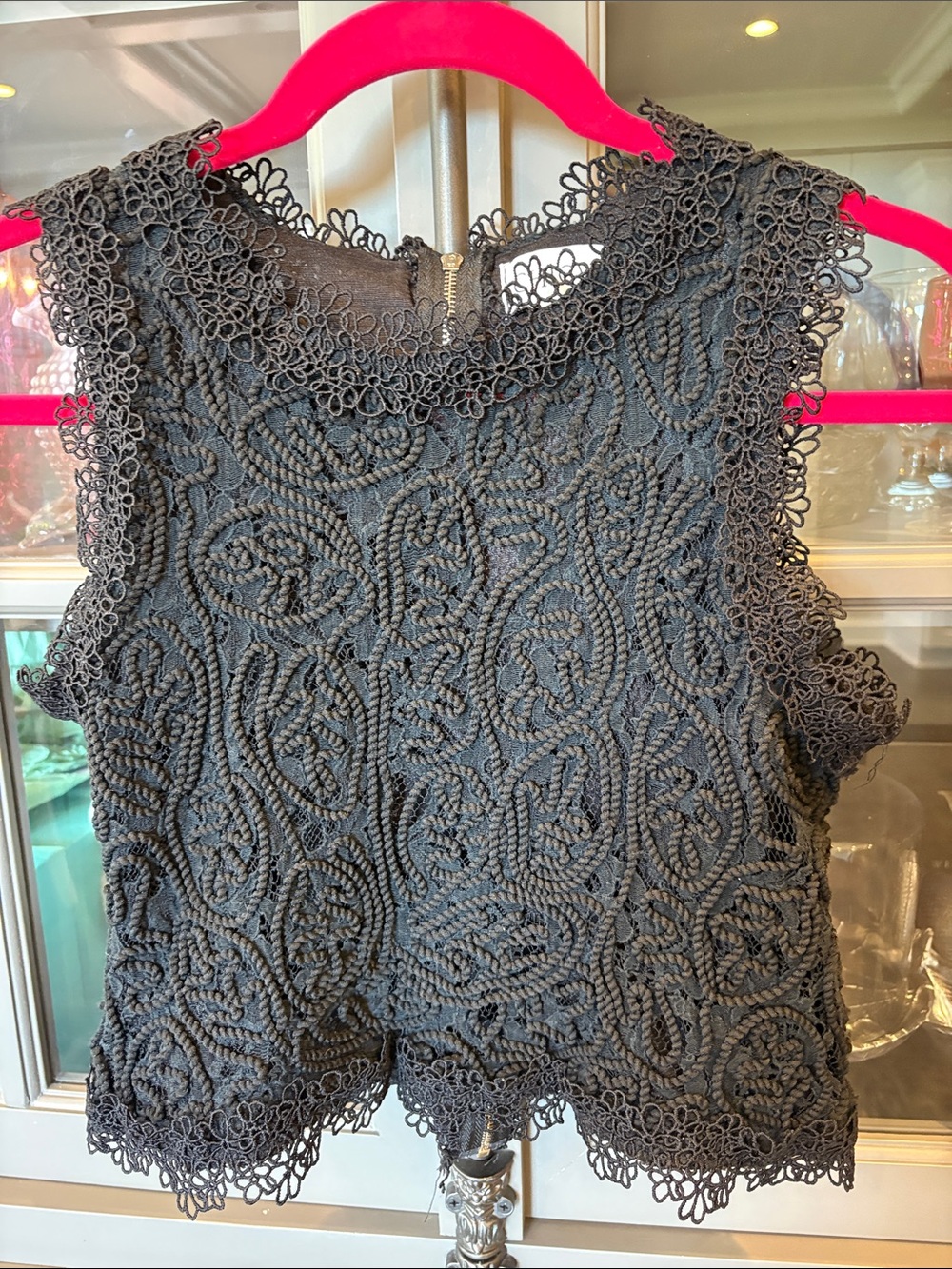 Chicwish Elegant White Lace Sleeveless Beaded Tank Top Size Small EUC